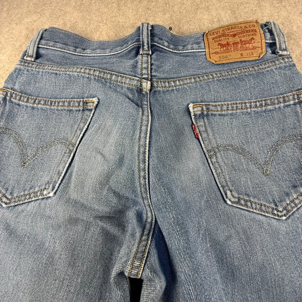 Levis 550 Relaxed Fit Mens Jeans 31x34 Medium Wash Blue Denim Straight Leg Pants